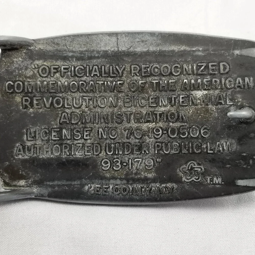 Belt Buckle 1976 American Revolution Bicentennial 1776 - 1976 Dull Silver‎ Color